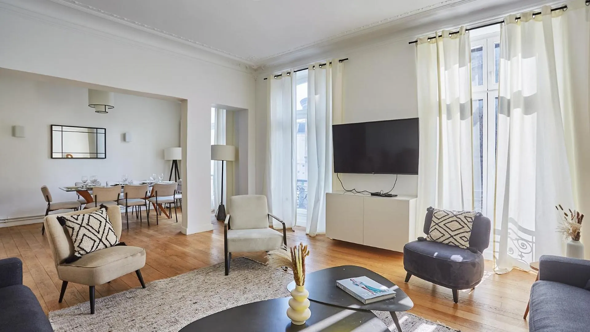 Center Of Montmartre By Prestige 아파트 *